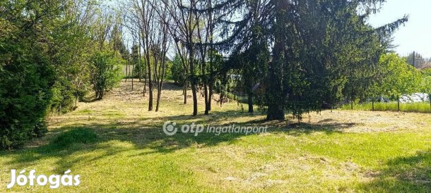 2472 nm-es telek eladó Győrújbarát