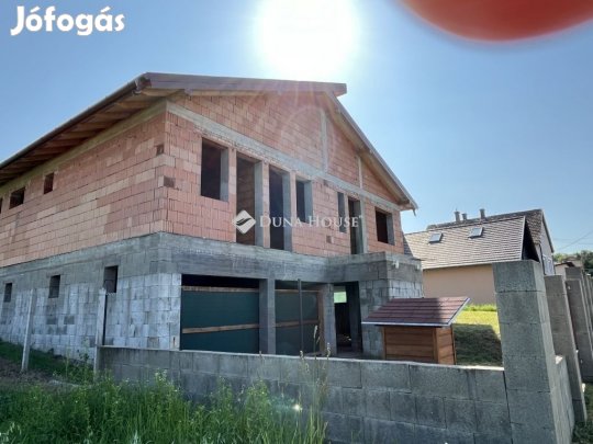 2481 nm-es telek eladó Iklad