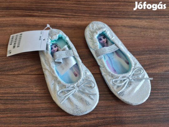 24/25 Jégvarázs, Elza kislány balerinacipő