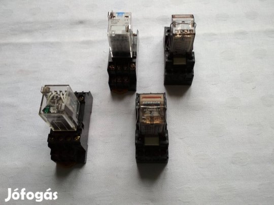24 V-os relék foglalattal