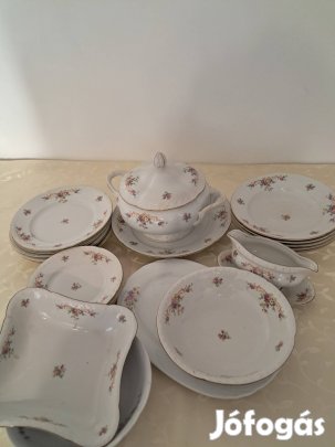 24 darabos  apró virágmintás  porcelán étkészlet eladó 