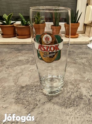 24 db sörös pohár egyben