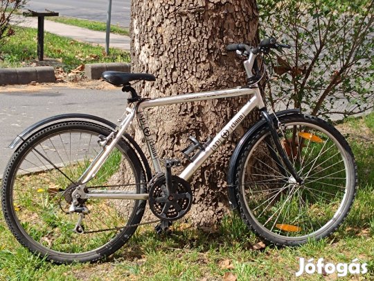 24-es fiú kerékpár