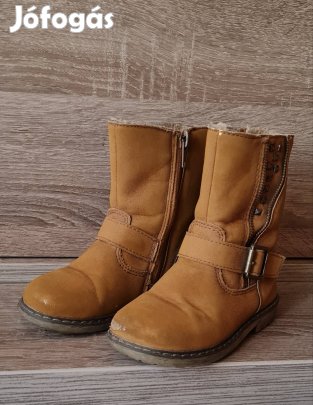 24-es használt állapotú, játszós, bundás csizma 