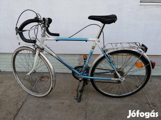 24-es országúti kerékpár