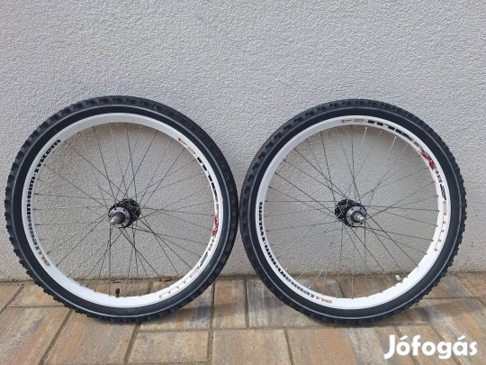 24-es tárcsafekes kerékszett eladó. 