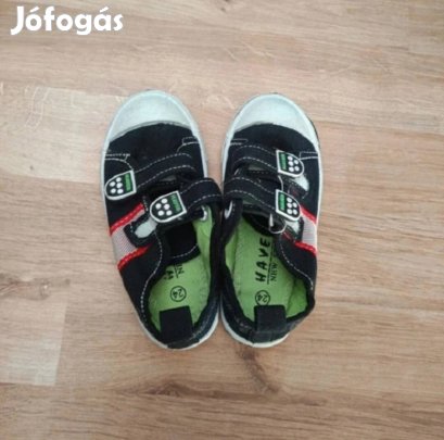 24-es tépőzáras cipő 