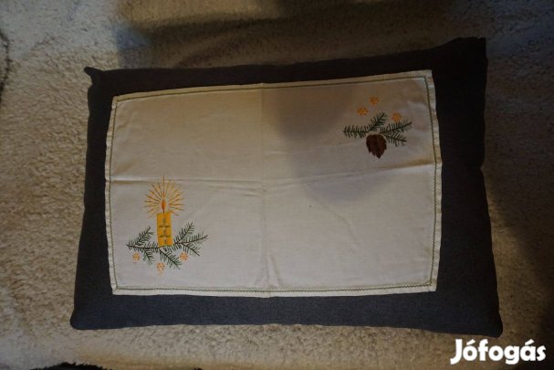 24x43 cm.-es karácsonyi ks alátét terítő hímezve eladó
