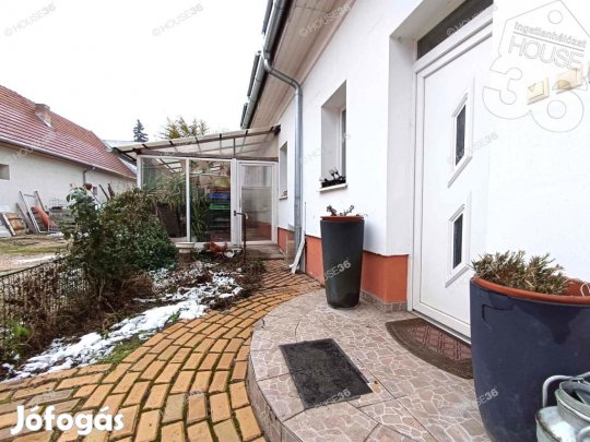 250 nm-es ház eladó Kecskemét