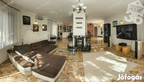 250 nm-es ház eladó Kecskemét