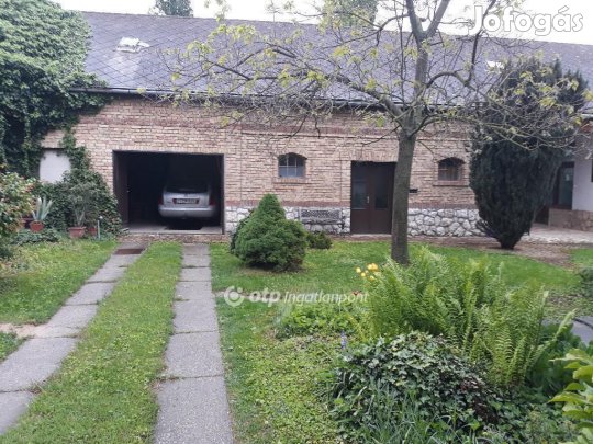 250 nm-es ház eladó Pogány