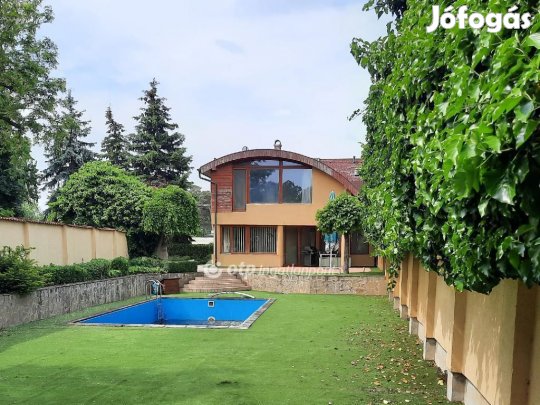 250 nm-es ház eladó Siófok