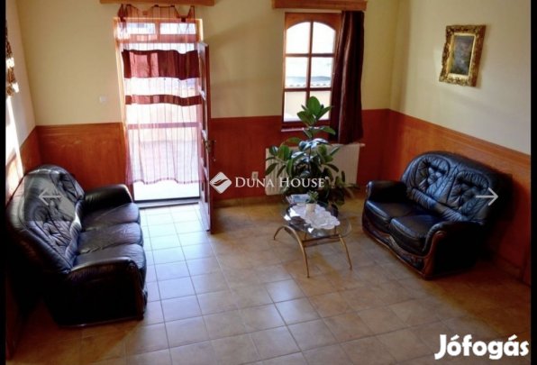 250 nm-es ház eladó Szeged