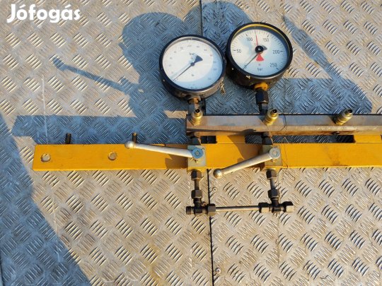 250bar nyomásmérők hidraulika állványon