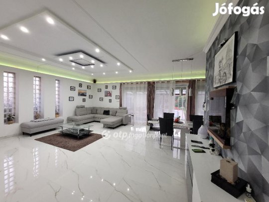 253 nm-es ház eladó Dunaharaszti