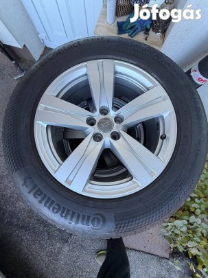 255/60R18 Continental téligumi felnivel vagy anélkül