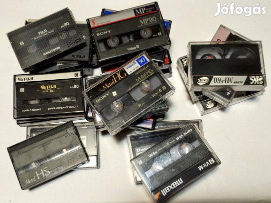 25 darab Video 8 formátumú kazetta