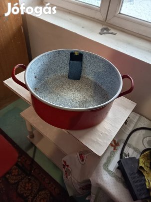 25 literes lábas eladó 