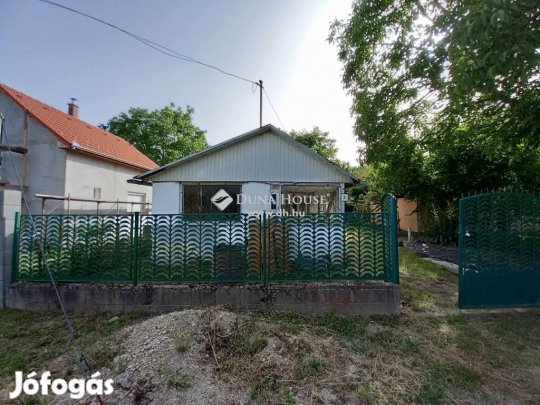 25 nm-es ház eladó Tiszakécske