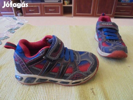 25-ös Geox tépőzáras fiú cipő