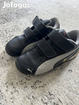 25-ös Puma sportcipő