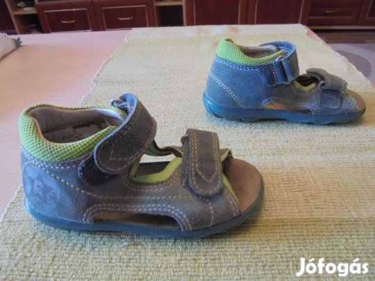 25-ös Richter 2 tépőzáras fiú bőr szandál