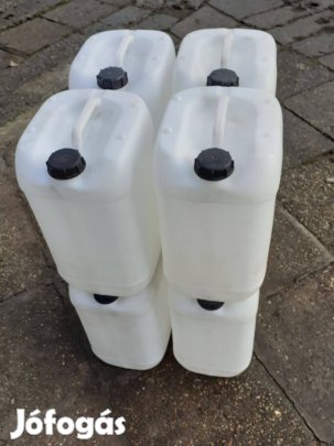 25l-es műanyag kanna