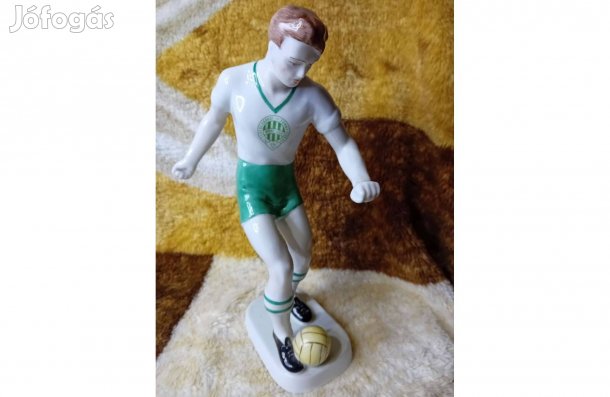 2601/56 Hollóházi porcelán nagyméretű focista, Ferencváros, Fradi