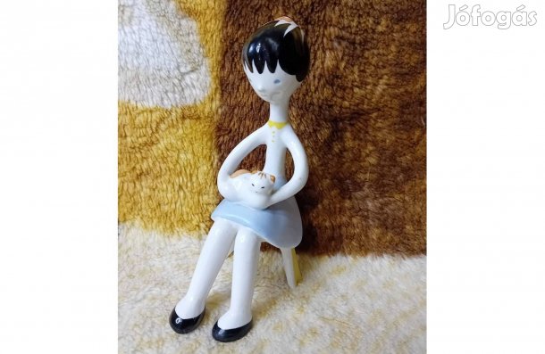 2601/60 Aquincum porcelán cicát simogató lány