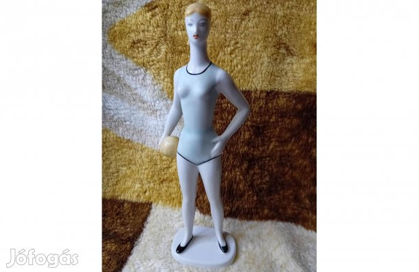 2601/76 Hollóházi porcelán tornászlány figura