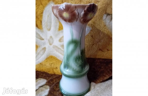 2601/8 Majolika virágtartó posztamens