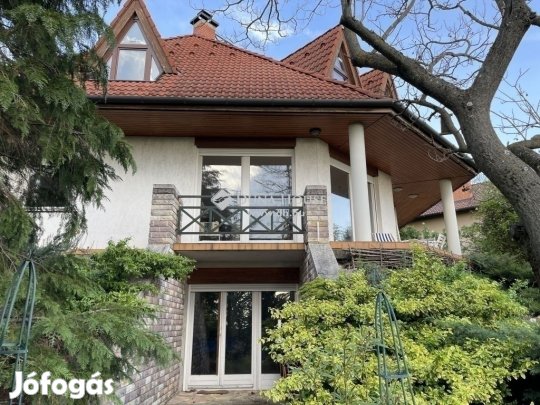 262 nm-es ház eladó Gödöllő