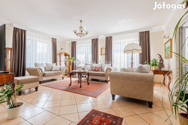 264 nm-es ház eladó Debrecen