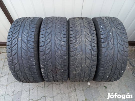 265/65 R17 téli gumi garnitúra!