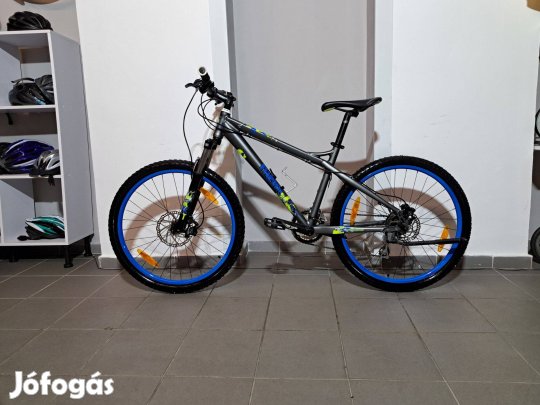 26" Genesis Matrix Disc 26-os kerékpár 2