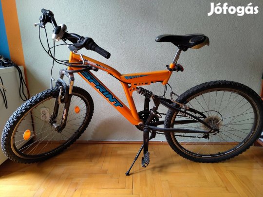 26"-os összteleszkópos MTB kerékpár