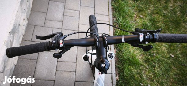 26-os kerékpár Cannondale Trail F5