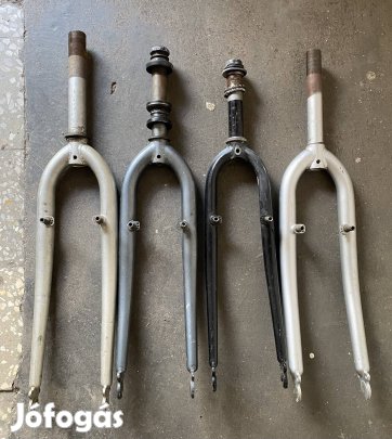 26-os kerékpár villák .