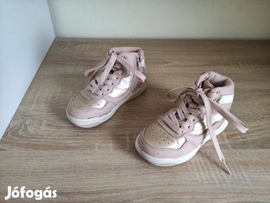 26-os lányka rózsaszín bokacipő