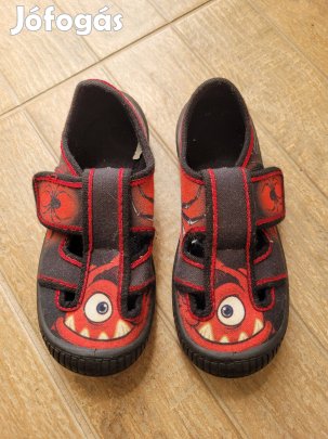 26-os váltócipő, vászoncipő