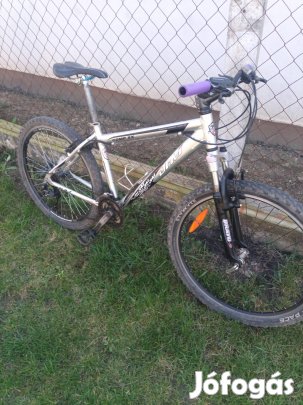 26os MTB kerékpár 