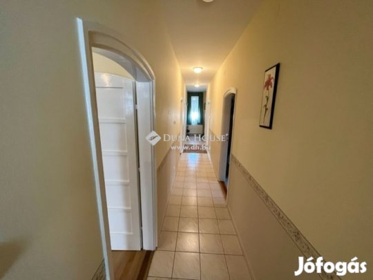 270 nm-es ház eladó Balatonalmádi