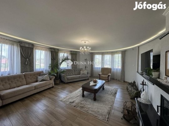 270 nm-es ház eladó Kecskemét