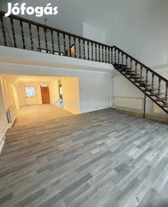 270 nm-es ház eladó Pécs