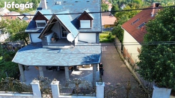 275 nm-es ház eladó Gödöllő