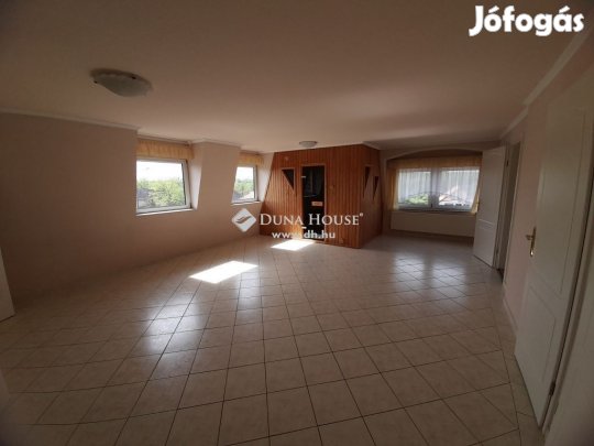 277 nm-es ház eladó Veresegyház