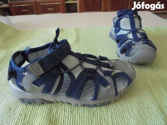 27-es Air Fresch lélegző talpú orrerősítéses fiú szandálcipő 27