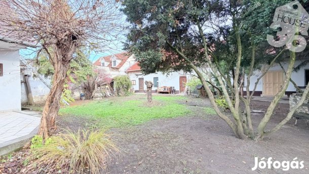 280 nm-es ház eladó Kecskemét