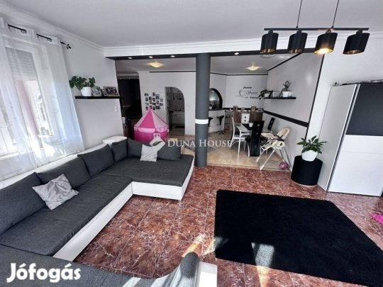 280 nm-es ház eladó Üllő