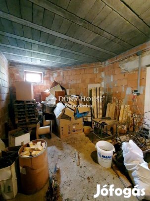 280 nm-es ház eladó Veresegyház
